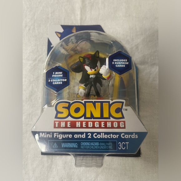 Sonic The Hedgehog Shadow 2.5” Action Figure+ 2 Collector Cards Sega New On Card - Picture 3 of 3